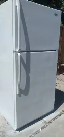 R1 Whirlpool refrigerator for Sale with delivery and installation