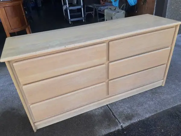 Dresser 6 drawer solid wood