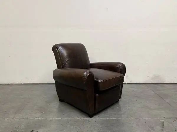 Traditional Leather Recliner