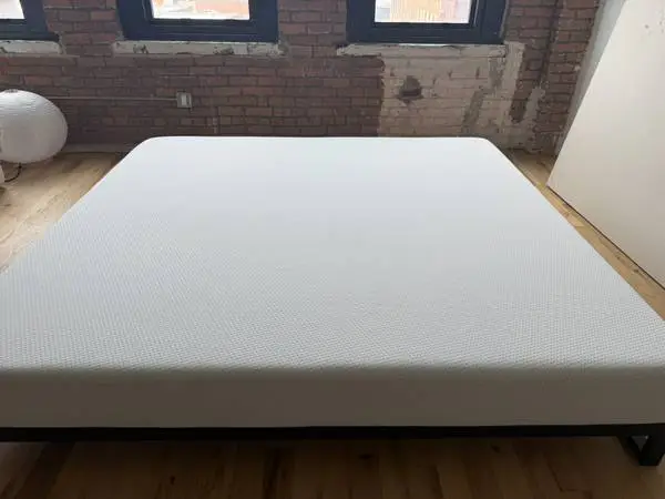 7 Inch Metal Platform Bed Frame Black & 8 Inch Memory Foam Mattress
