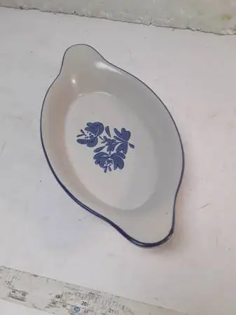 Pfaltzgraff Au Gratin 11 22oz. Yorktowne Dish. In Great Condition.