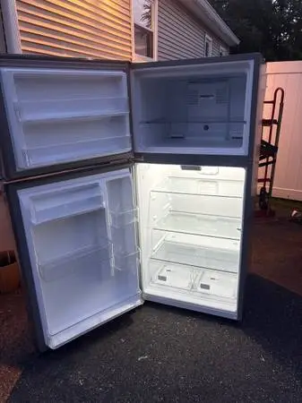 Refrigerator