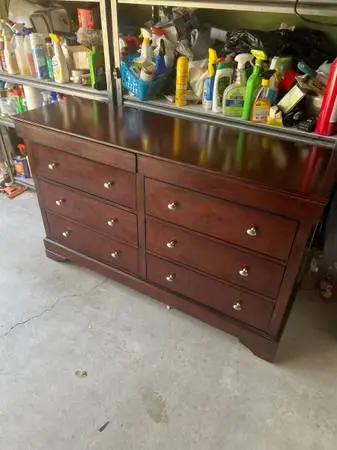 ••• DRESSER ••• 8 Drawer
