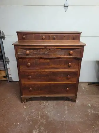 VINTAGE 6 DRAWER DRESSER/ CHEST OF DRAWERS