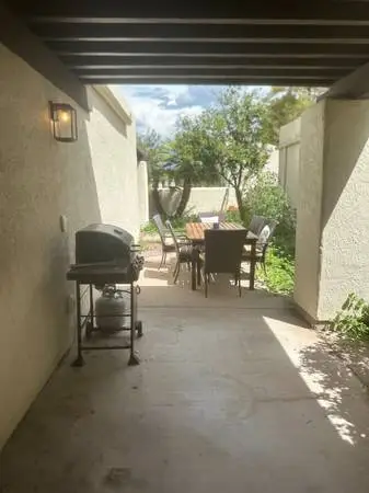 FREE OUTDOOR PATIO AND CHAIRS