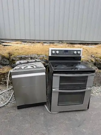 Dishwasher and oven for sale