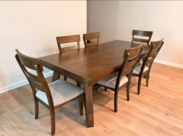 Dinner table (seats 8)