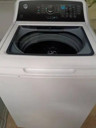 Extra large capacity heavy duty GE clothes washer washing machine