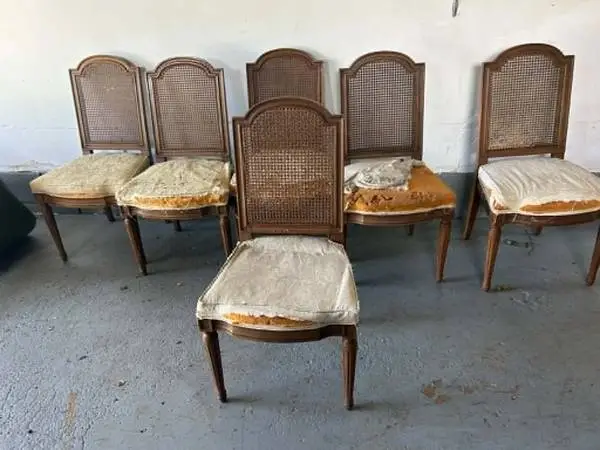 set of 6 wooden chairs (needs upholstering