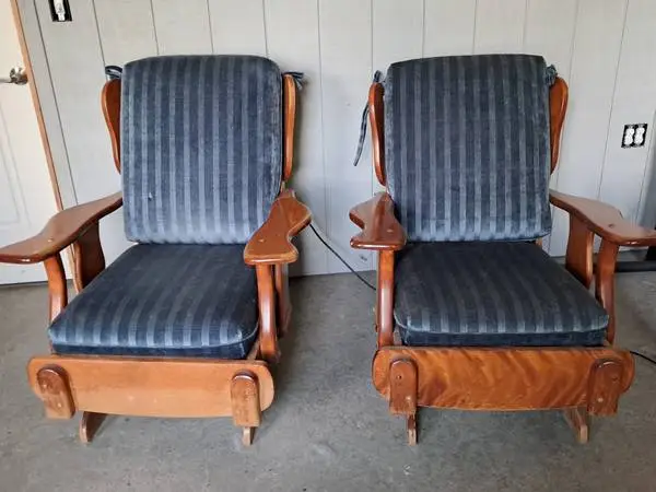 Chairs - Wooden Rockers