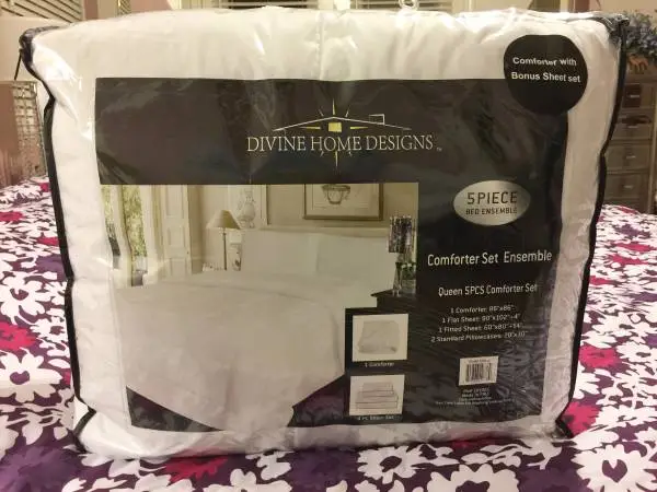 5 PCs - Queen size comforter set.