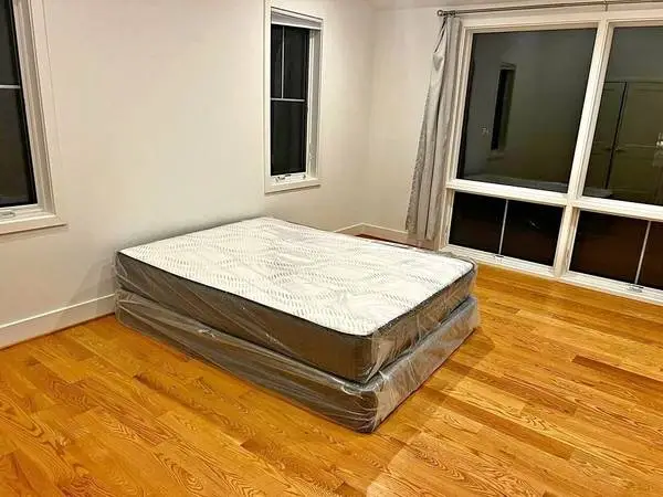 Twin mattress