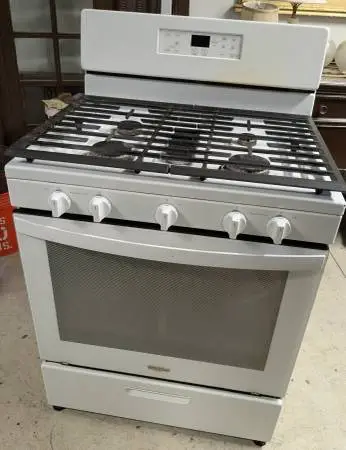 Whirlpool 5 Burner Gas Stove for Sale!