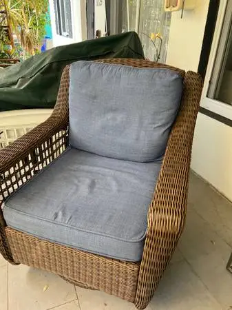 Swivel porch chair