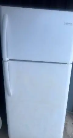 Clean Frigidaire Refrigerator