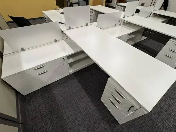 **🏈🏈🏈NEW office furniture,cubicles at 40% off in stock 🏈🏈🏈-006