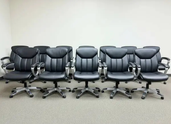 Task Chair / Office Chairs / Conference Seating