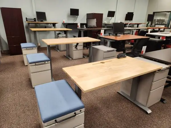 Sit Stand Desks / Standing Desk - Starting at