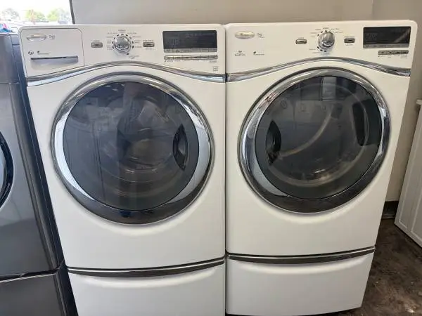 Whirlpool Front Load Washer & Steam Dryer Set on Pedestal