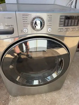 Nice, beautiful LG front loading electric dryer