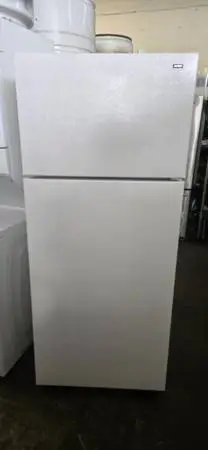 HOTPOINT 17 CU.FT REFRIGERATOR 3 MONTHS WARRANTY N FREE LOCAL DELIVER