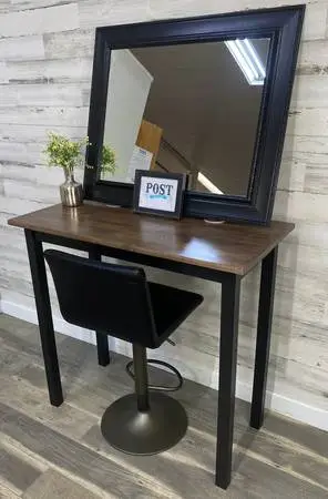 Vanity desk set 3pc *Delivery available