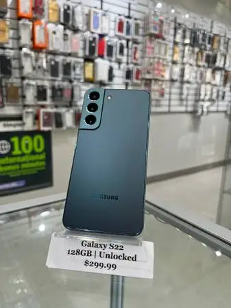 Galaxy S22 | 128GB | Unlocked