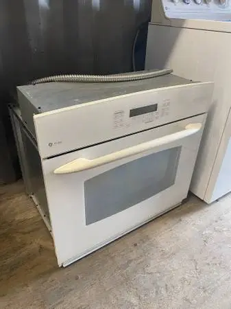 Off White GE Electric Single Wall Oven Model #PT916COM1CC Used