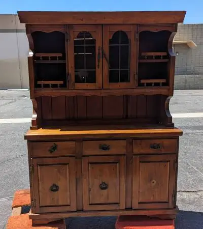 Country Dish Hutch