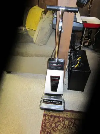 THE CLEANING MACHINE BY KOBLENZ CARPET SHAMPOOER