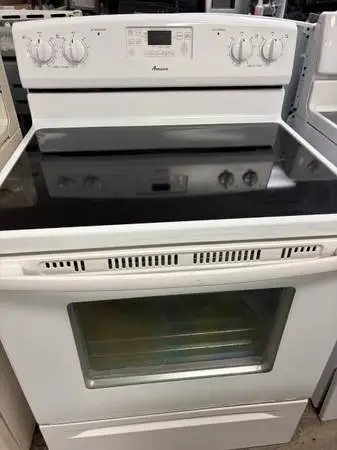 White Self Clean Amana Smooth Top Stove