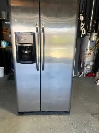 Refrigerator
