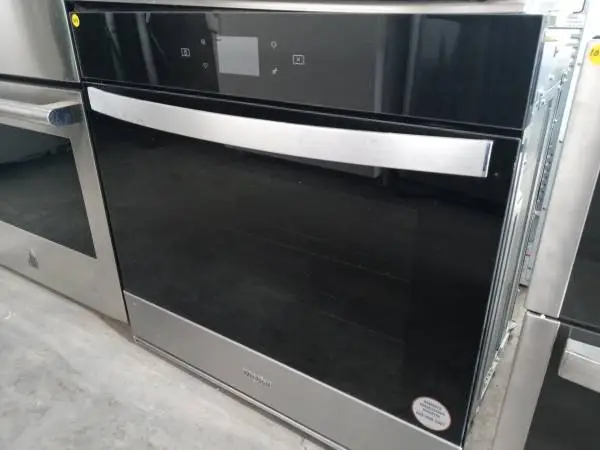 ★Whirlpool 30 stainless and black single wall oven