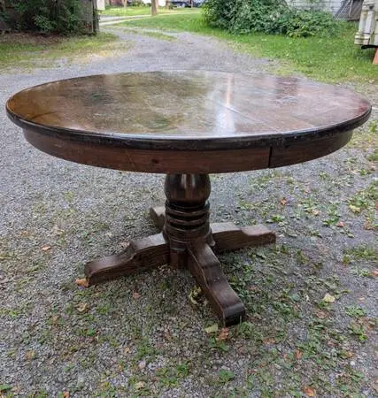 Vintage Pine Round Extension Table with Leaves