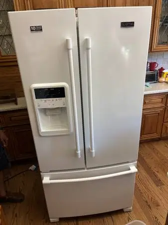 33 inch wide refrigerator