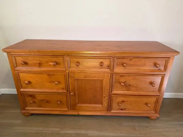 Large solid wood dresser excellent condition
