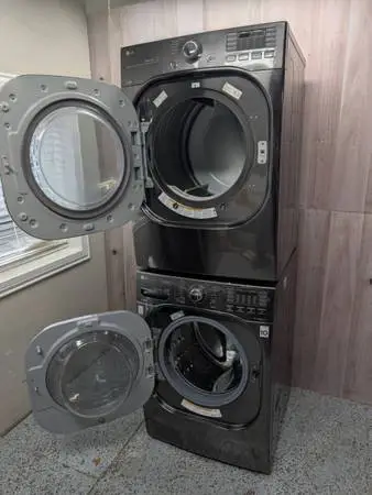 Excellent Ultra Large Washer & Electric Dryer SET