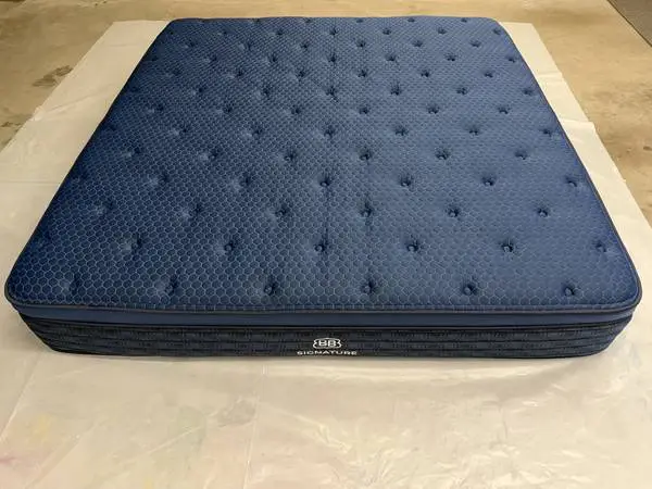 Brooklyn Bedding Signature Hybrid KING SIZE MATTRESS, Like New