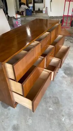 Mid Century Modern 9 Drawer Dresser