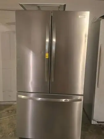 Bottom freezer stainless steel refrigerator