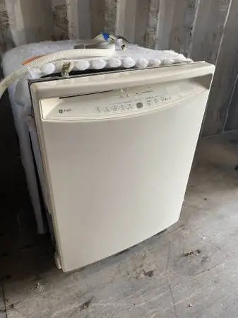 White GE Profile Dishwasher **TESTED** Model #PDW8600N20CC Used