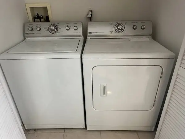 Maytag - Washer and Dryer Set - Centennial - Commercial Technology