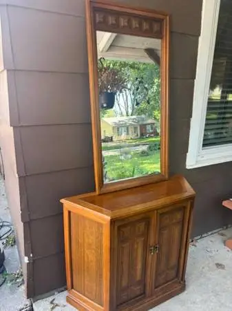 Entry table with storage - 2 shelves - with mirror
