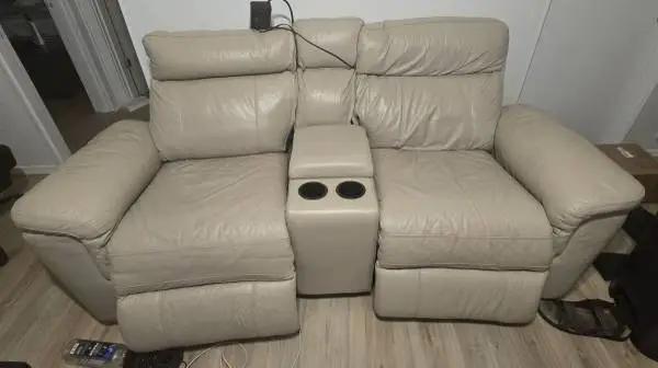 Electric Leather Recliner - Good Condition