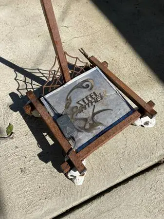 Guitar stand with skulls