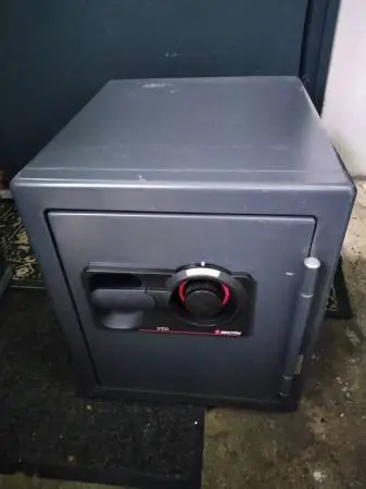 Sentry Red Dial 6 Live Bolt 1 Cu Ft Mechanical Combo Safe 2 Hr 1850°UL