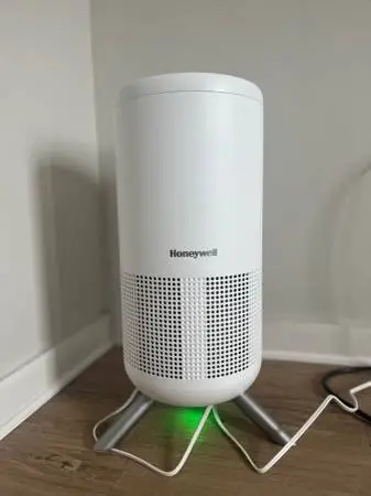 Honeywell Ultra Quiet Air Purifier - HPA830W - Filters Not Included