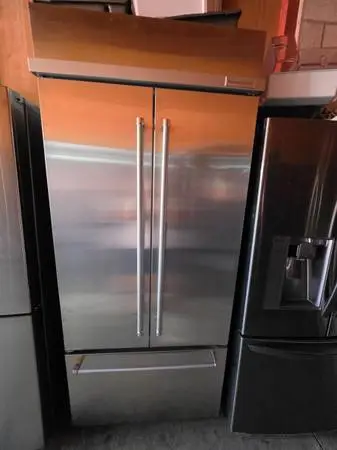 36 kitchenaid stainless steel Built-in refrigerator ice maker