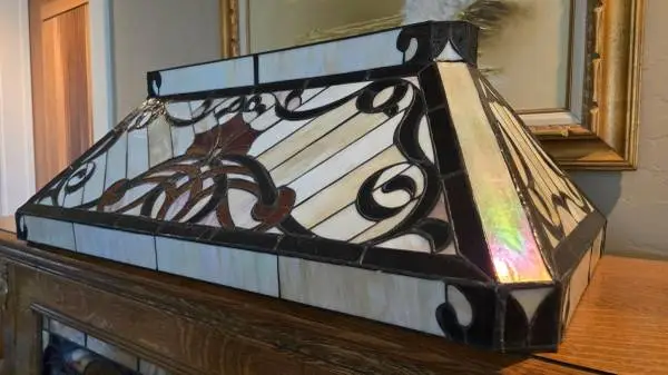 Tiffany-Style  Billiard/Pool Table Light Fixture – Classic Art Nouveau
