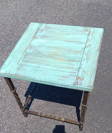 - - - - End Table - - -